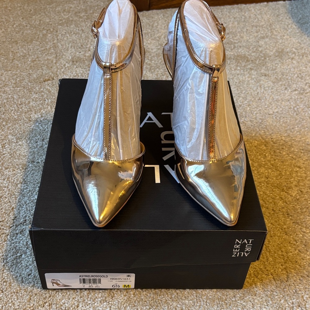Naturalizer Metallic Gold Heels